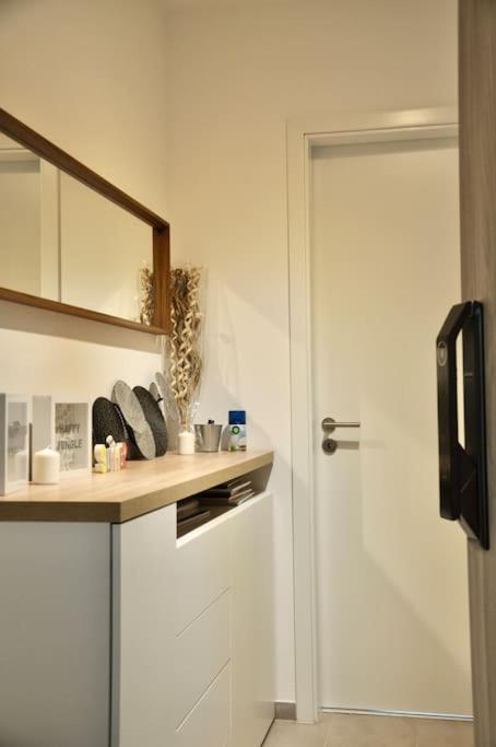 New Studio Apartment In Central Budapest - Free Parking Exteriör bild